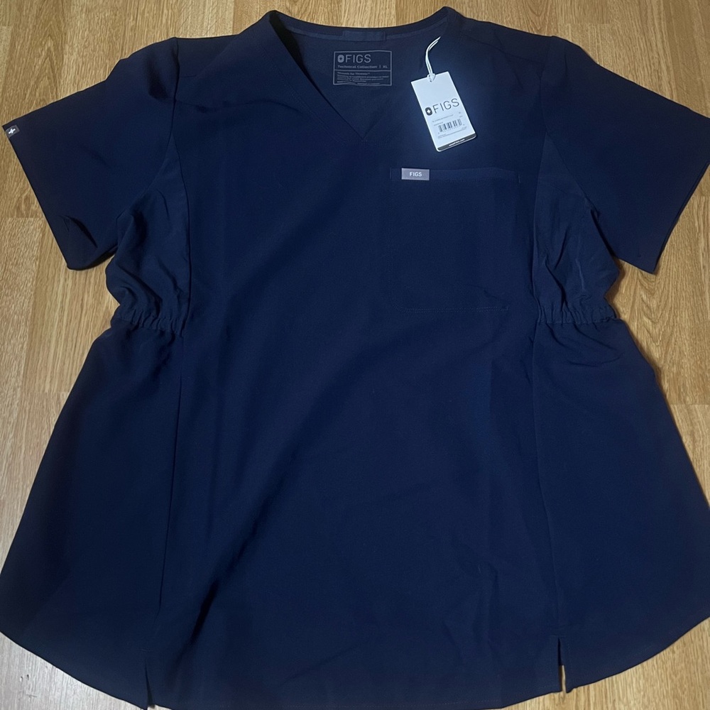 Figs Maternity scrub top size XL